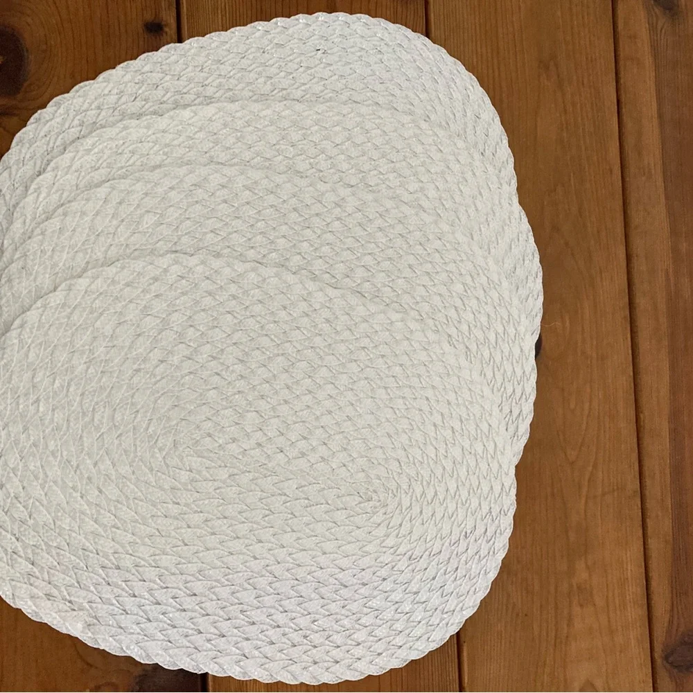 Oval shape woven white placemats
